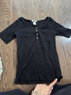 Women’s Black Ribbed Top